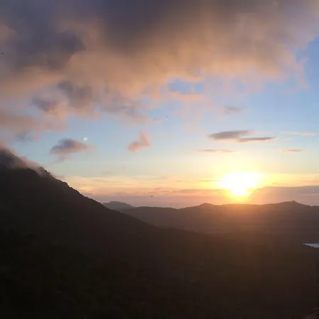 A Spelunca ホテル Speloncato